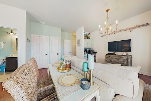 Apartamento Driftwood Studio - Steps To Pools, Hot Tub & Beach Condo