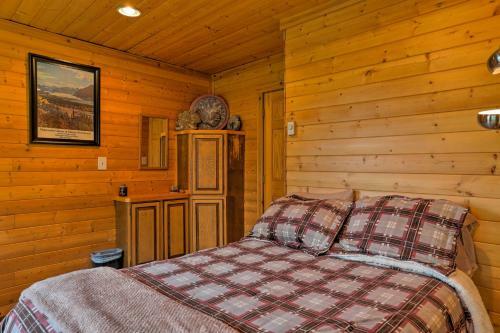 Cabin With Glacier And Mtn Views Walk To Matanuska River