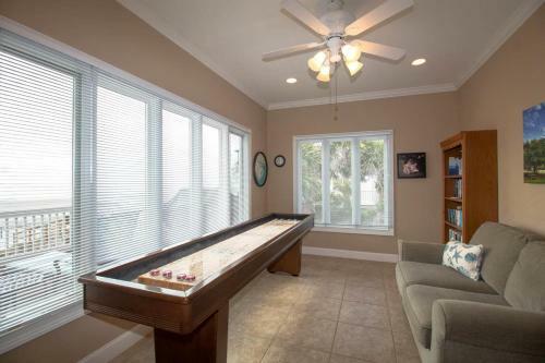 412 Tarpon - Five Bedroom House