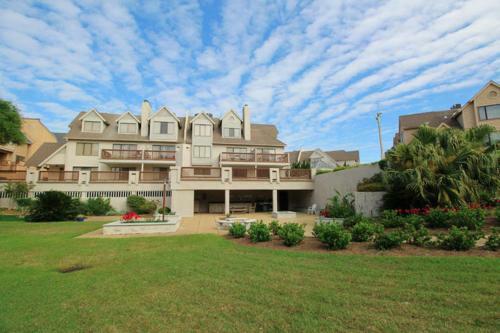 625 New Haven - One Bedroom Villa
