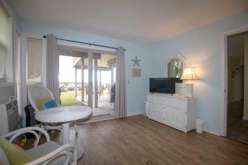 143 John Fripp Villa - Three Bedroom Villa