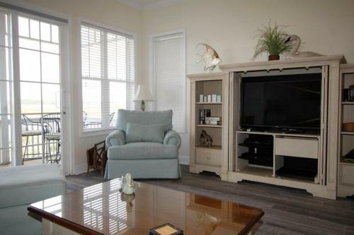 27 Quarterdeck - Three Bedroom House