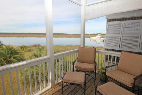 27 Quarterdeck - Three Bedroom House