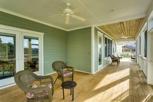 449 Tarpon - Five Bedroom House