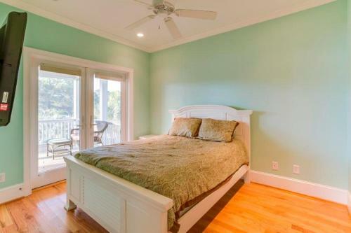 449 Tarpon - Five Bedroom House