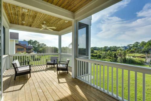 449 Tarpon - Five Bedroom House