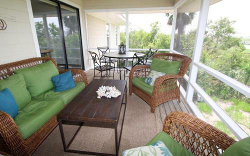 475 Tarpon Boulevard - Four Bedroom House
