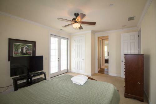 619 Dolphin Road - Six Bedroom House