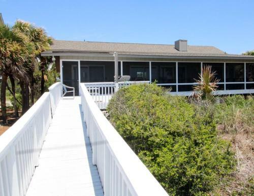474 Tarpon - Six Bedroom House