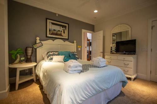 756 Marlin Drive - Five Bedroom House