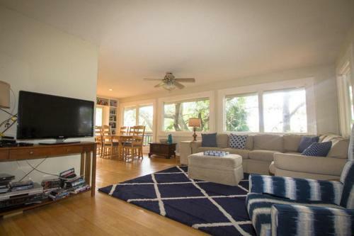 613 Dolphin Annex - Five Bedroom House