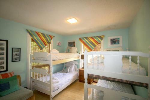 613 Dolphin Annex - Five Bedroom House