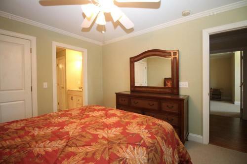 389 Wahoo Drive - Six Bedroom House