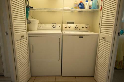 137 Captain John Fripp Villa
