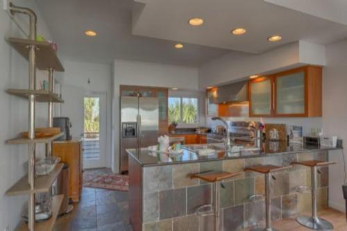The House On The Blue Shore By Pristine Properties