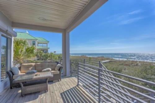 The House On The Blue Shore By Pristine Properties