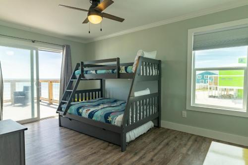 Sippin' By The Sea By Pristine Properties