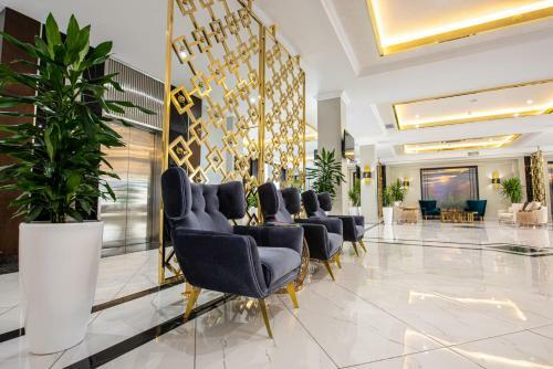 Regal Stay Hotel