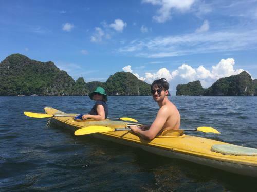 Cat Ba Gem Cruises