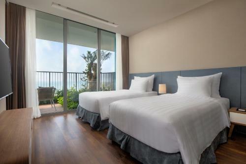 Hotel Flamingo Cat Ba Beach Resort