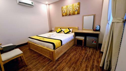 Ho�ng Gia Hotel C�n ??o