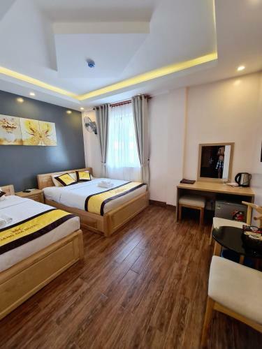 Ho�ng Gia Hotel C�n ??o
