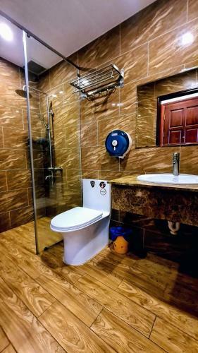 Ho�ng Gia Hotel C�n ??o