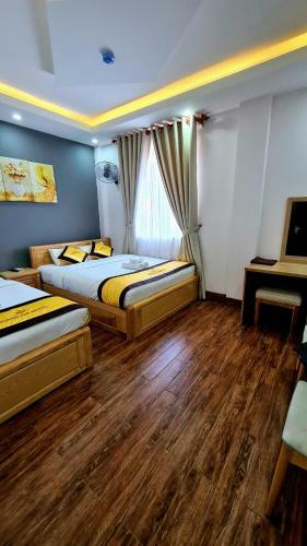 Ho�ng Gia Hotel C�n ??o