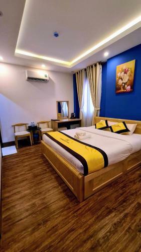 Ho�ng Gia Hotel C�n ??o