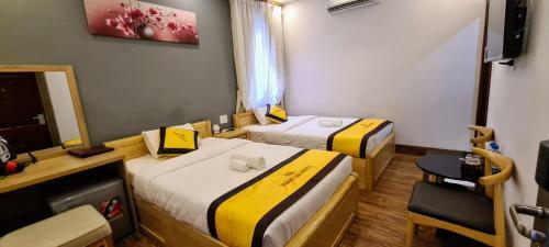 Ho�ng Gia Hotel C�n ??o
