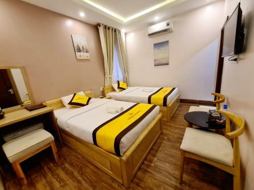 Ho�ng Gia Hotel C�n ??o