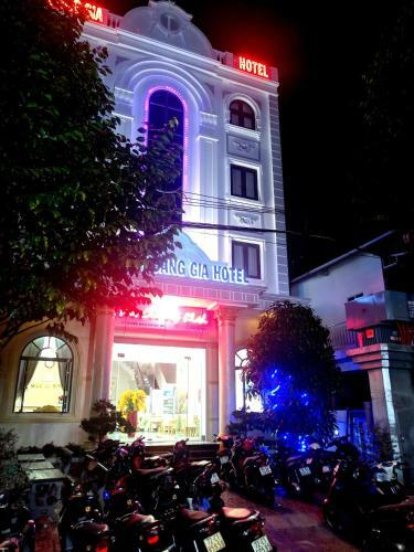 Ho�ng Gia Hotel C�n ??o