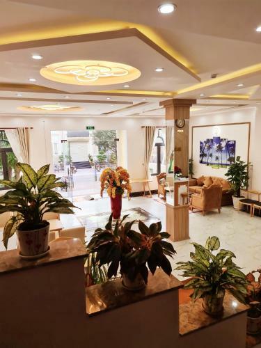 Ho�ng Gia Hotel C�n ??o
