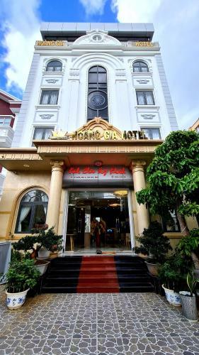 Ho�ng Gia Hotel C�n ??o