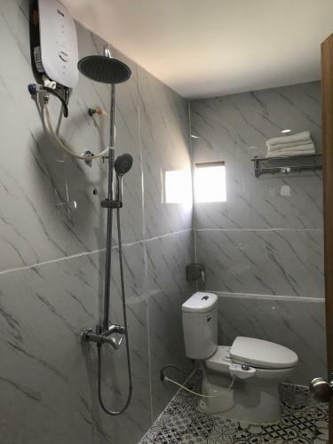 Kh�ch S?n Golf Star Hotel
