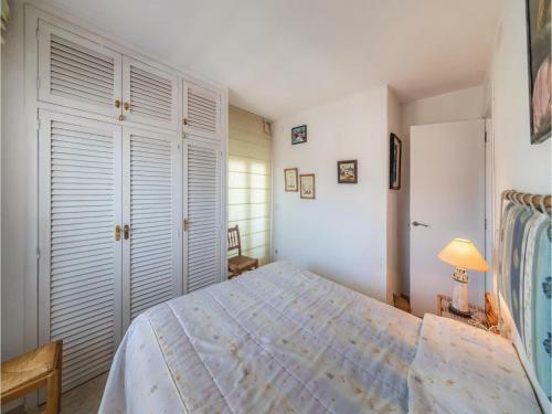 Apartment C/cel I Mar 8, �tico