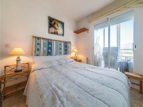 Apartment C/cel I Mar 8, �tico