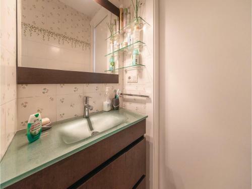 Apartment C/cel I Mar 8, �tico