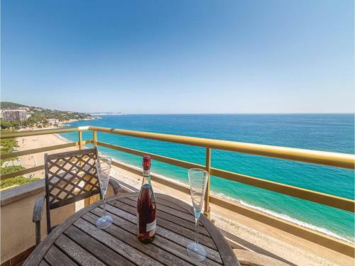 Apartment C/cel I Mar 8, �tico