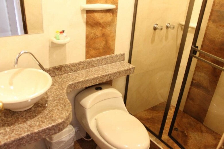 Hotel Castellana Inn