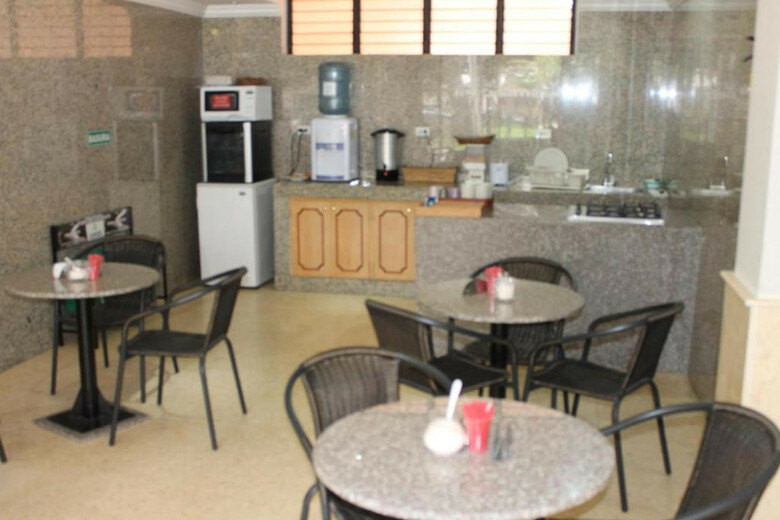 Hotel Castellana Inn