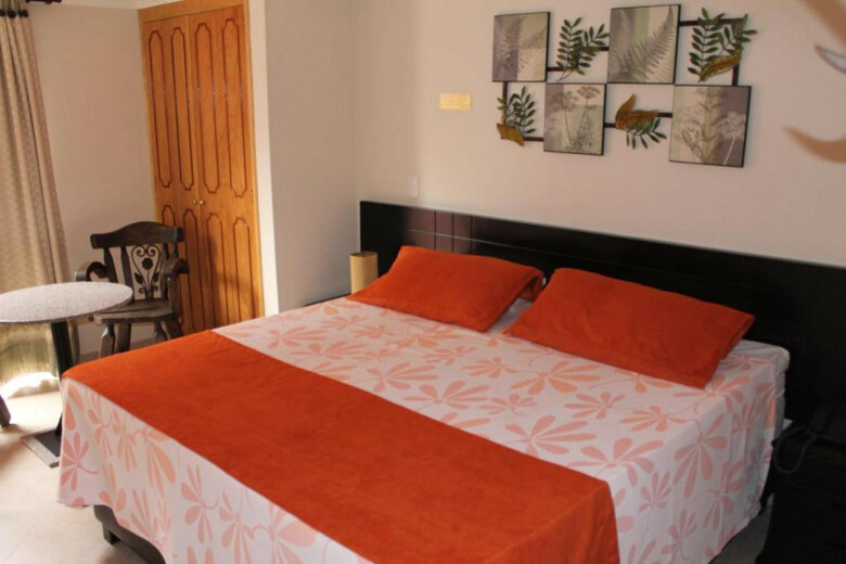 Hotel Castellana Inn