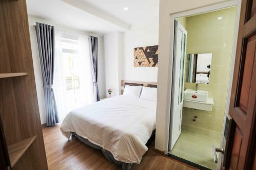 Dinh Cat Hotel Dalat