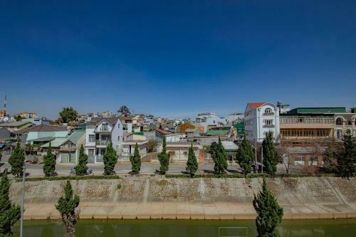 Khanh Uyen Hotel