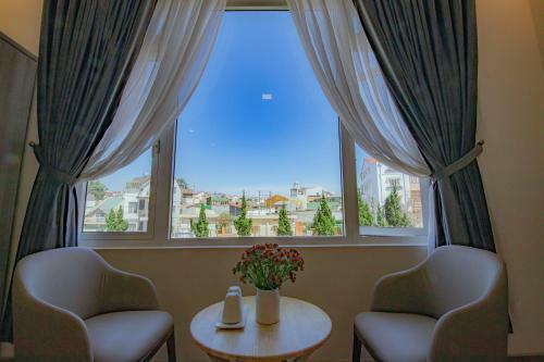 Khanh Uyen Hotel