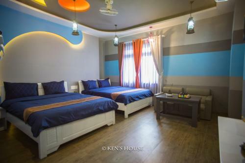 Ken's Backpackers Hotel