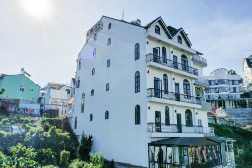 Dalat Maya Hotel