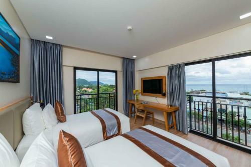 Marina Bay Con Dao Hotel
