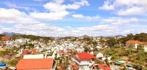 Dinh Loan Hotel