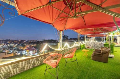 Dinh Loan Hotel